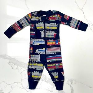 Hanna Andersson Organic Baby Zip Sleeper 3-6m train pattern